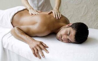 Massage ist eine der Methoden zur Behandlung von zervikaler Osteochondrose